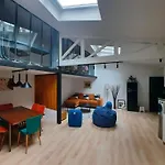Loft 4-5 personnes à Montmartre - parking privé sur réservation