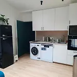 Loft 4-5 personnes à Montmartre - parking privé sur réservation
